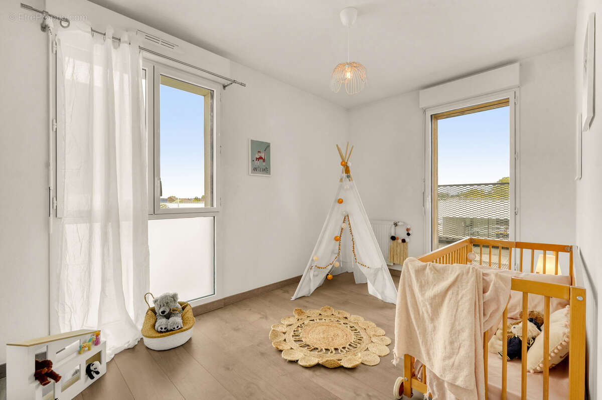 Appartement à BEAUZELLE