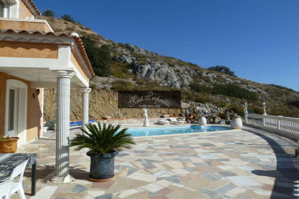 Villa  avec vue panoramique. - photo 2