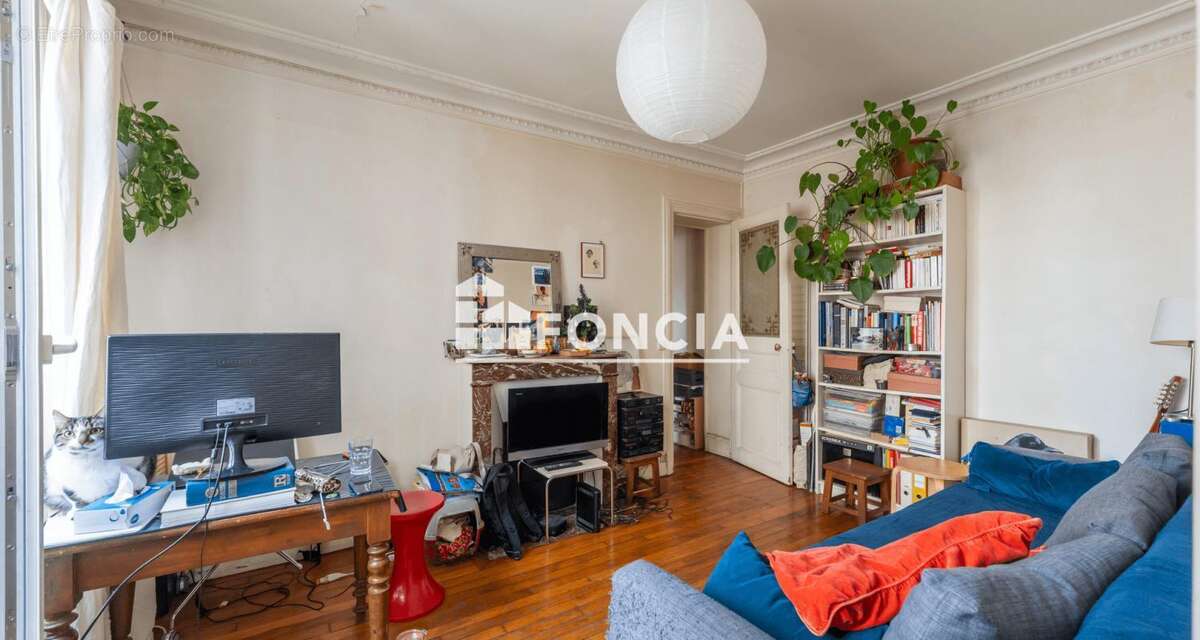Appartement à PARIS-18E