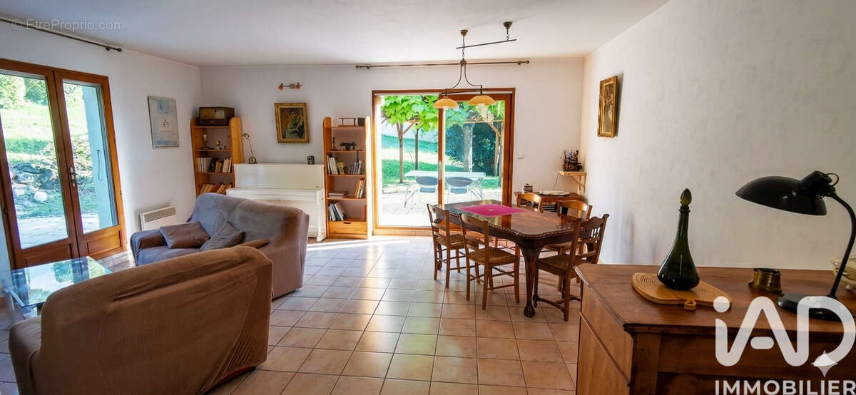 Photo 2 - Maison à SAINT-GEORGES-DE-COMMIERS
