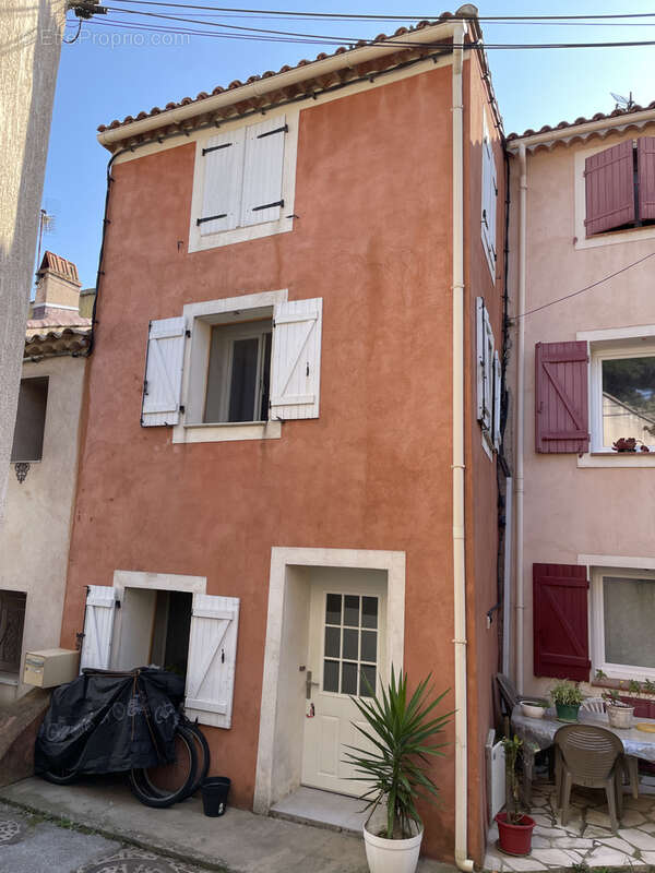 Appartement à SIX-FOURS-LES-PLAGES