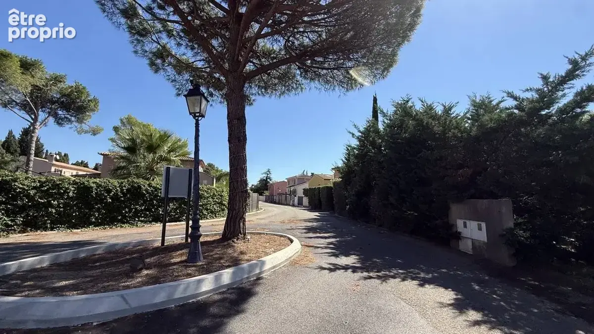 Vente à Terme LIBRE sur 18 ans - Villa (3 appartements DUPLEX + piscine) sur 910m²  à Saint Aygulf 83370 - photo 17