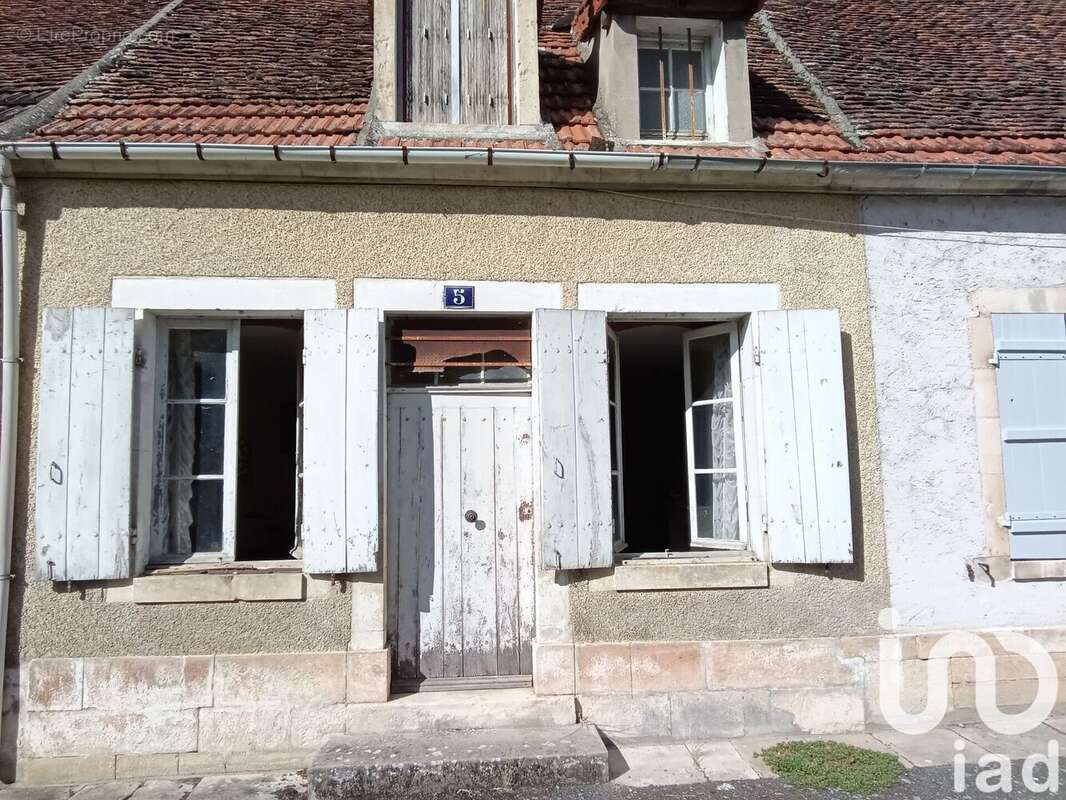 Photo 2 - Maison à SAINT-AMAND-MONTROND