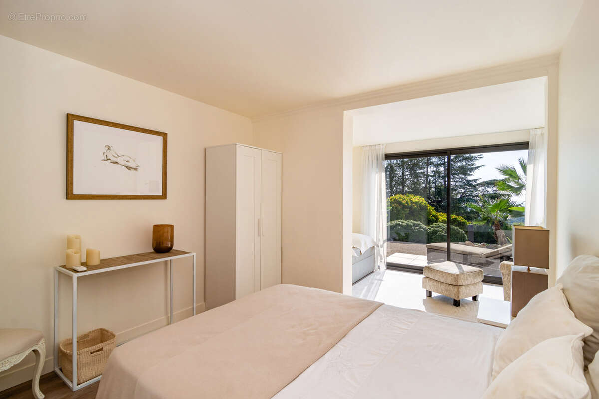 Maison à TOURRETTES-SUR-LOUP