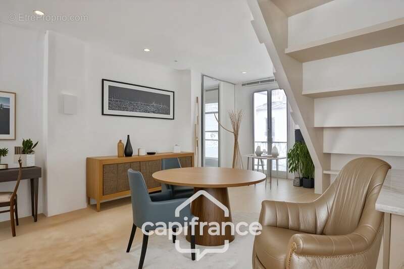 Appartement à PARIS-14E