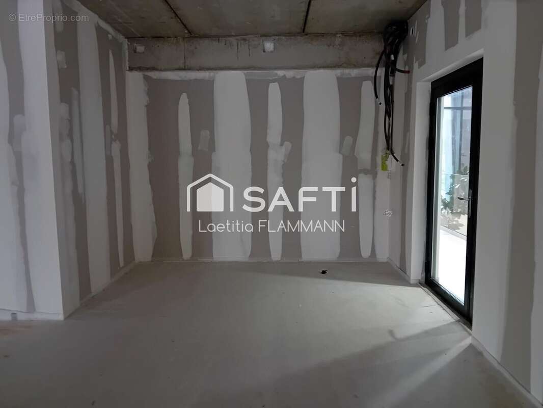 Photo 8 - Commerce à SARREGUEMINES