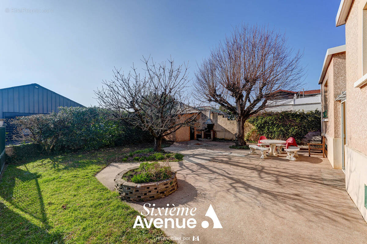 Maison à SAINT-PRIEST