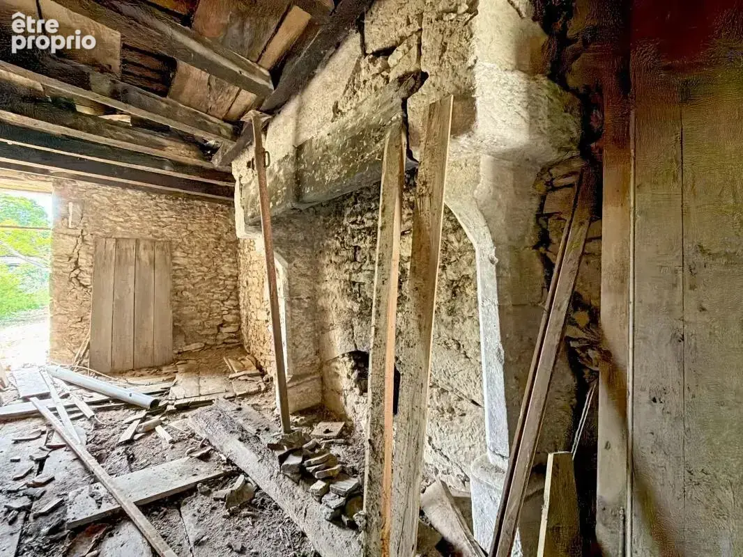  Authentique ancien chais en pierre à rénover – Charme et potentiel au cœur d’un hameau paisible - photo 10