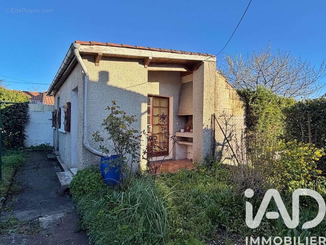 Photo 8 - Maison à RUELLE-SUR-TOUVRE