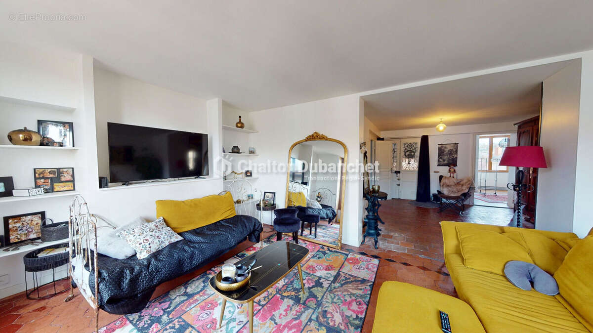 Appartement à CHARLIEU