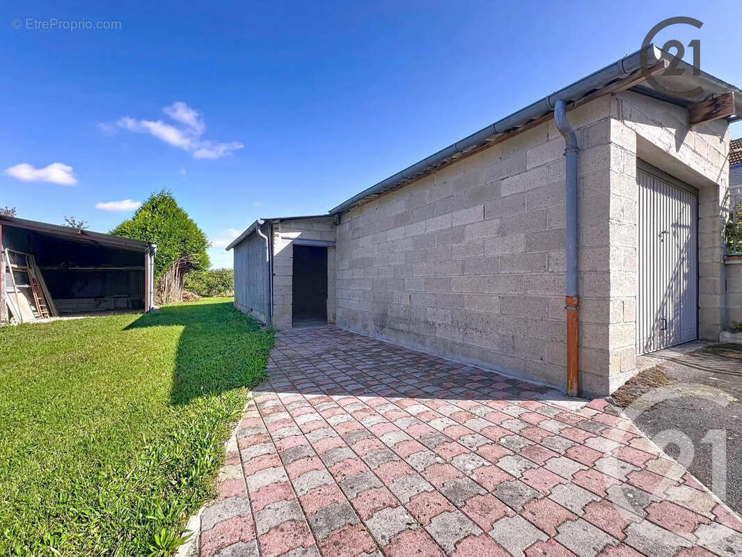 Maison à SAINT-QUENTIN-LE-PETIT