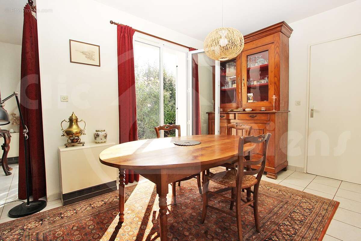 Maison à JOUY-EN-JOSAS
