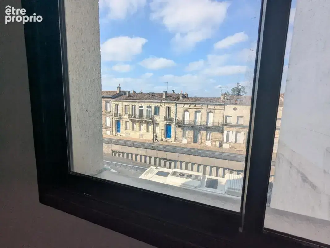 Studio avec chambre et balcon - St Genès - photo 10