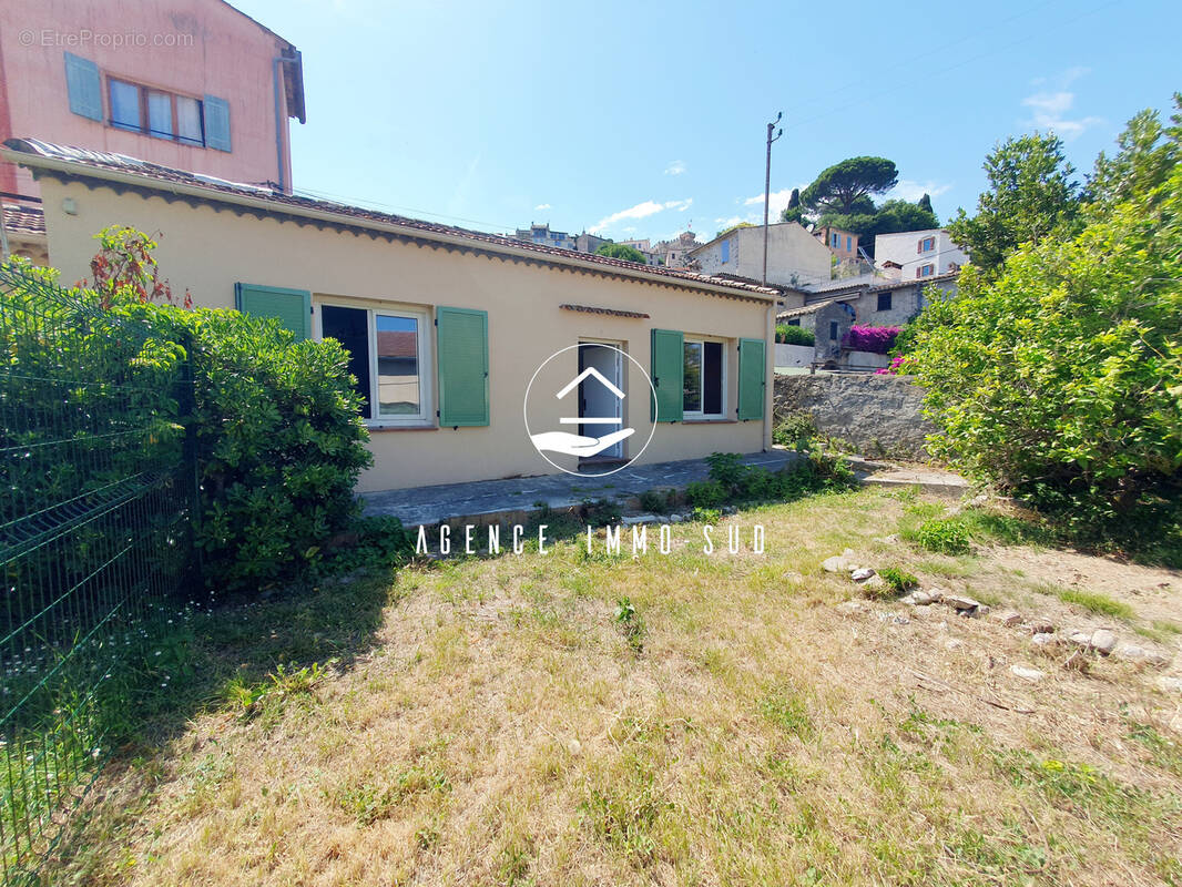 Maison à CAGNES-SUR-MER