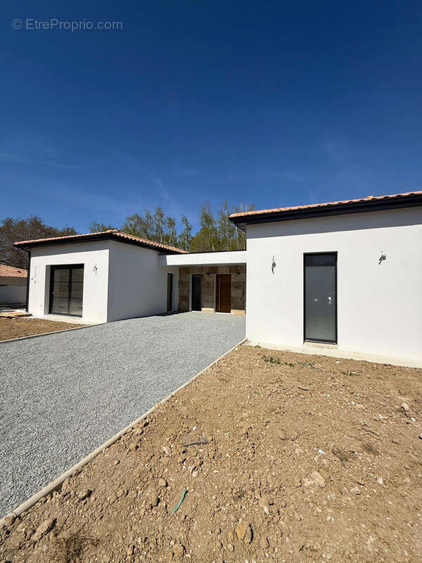 Maison neuve 140m2 clé en main avec climatisation et Piscine - photo 2