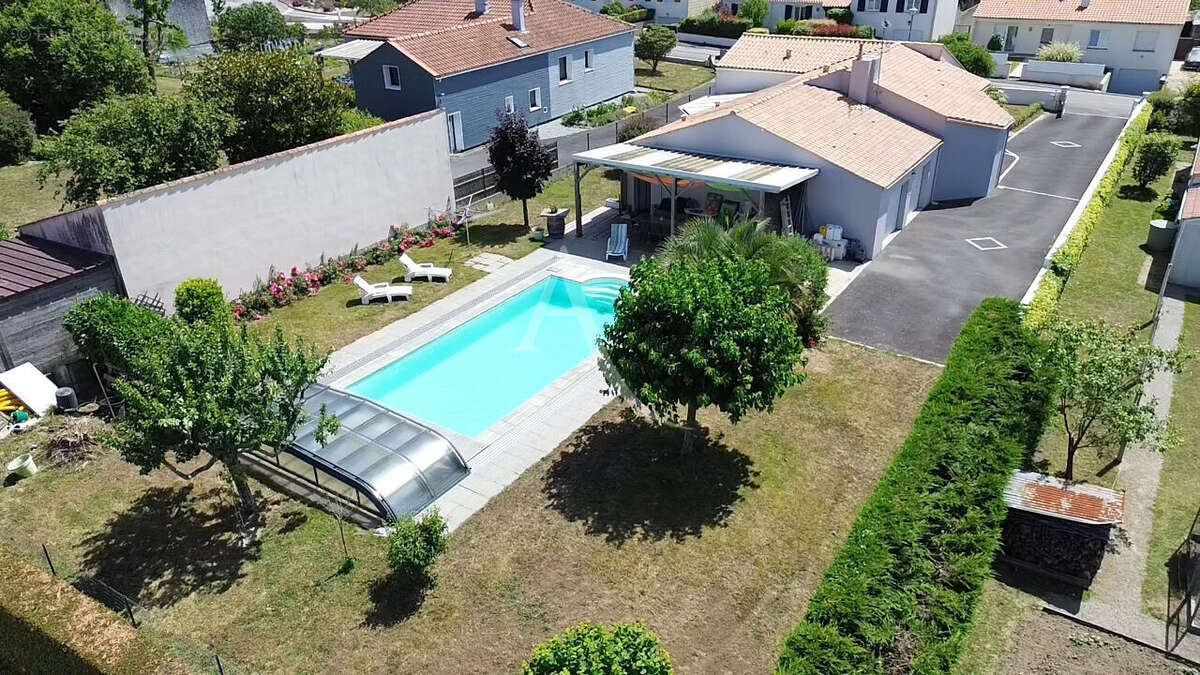 Maison à LE POIRE-SUR-VIE