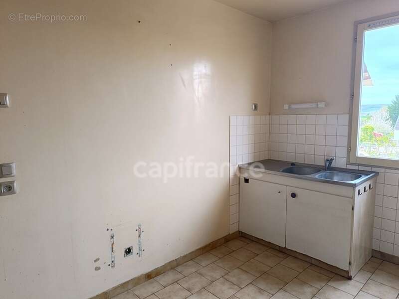 Maison à VILLENEUVE-SUR-YONNE