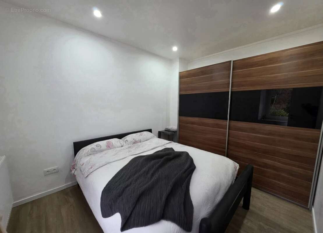 Maison à AUDUN-LE-TICHE