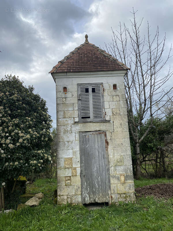 Maison à CHERVES-RICHEMONT