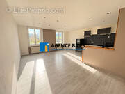 Photo 1 - Appartement à ROCHE-LA-MOLIERE