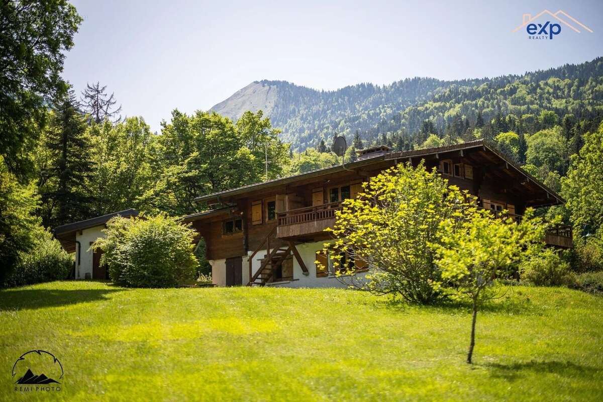Maison à GIEZ