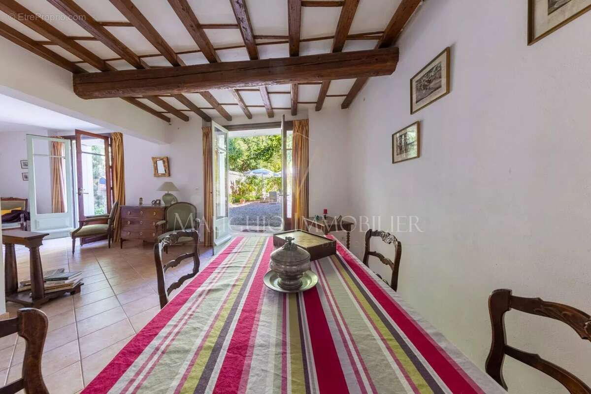 Appartement à MAUGUIO