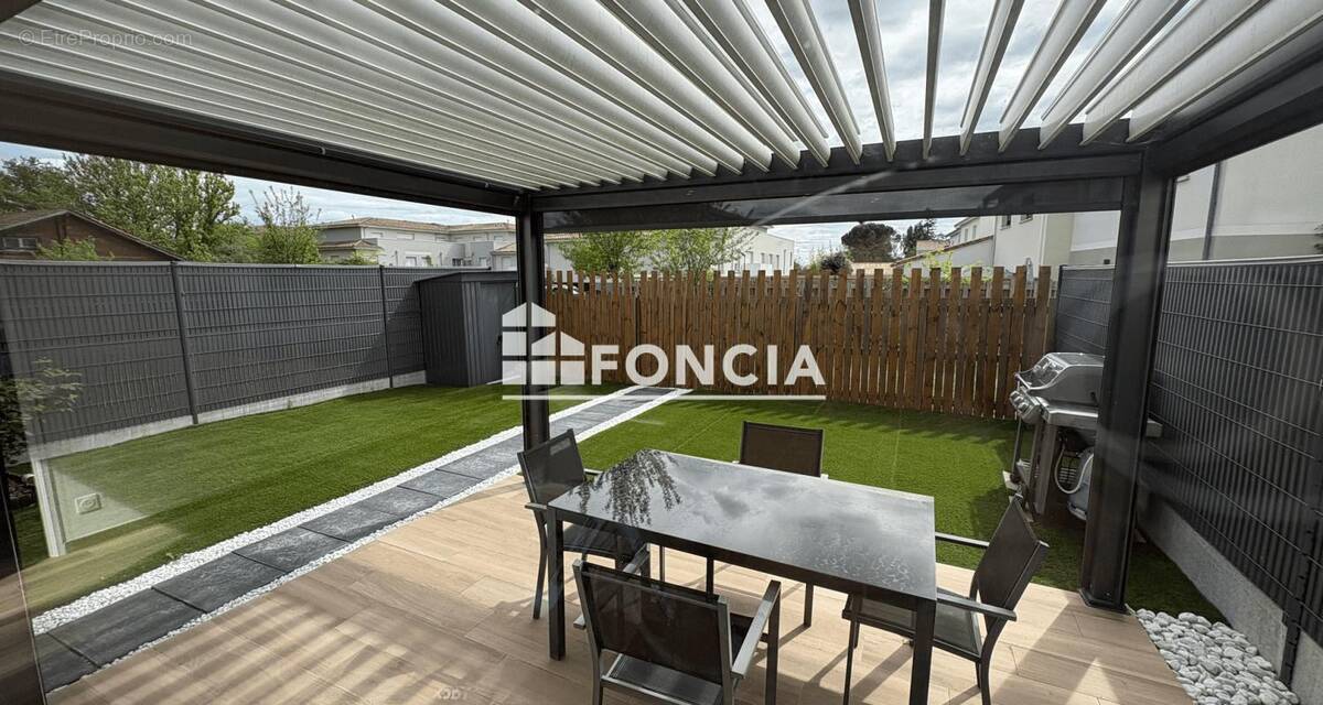 Maison à BLANQUEFORT