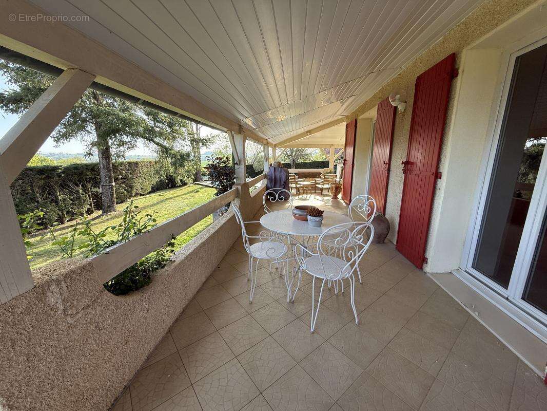 Maison à ROQUECOURBE