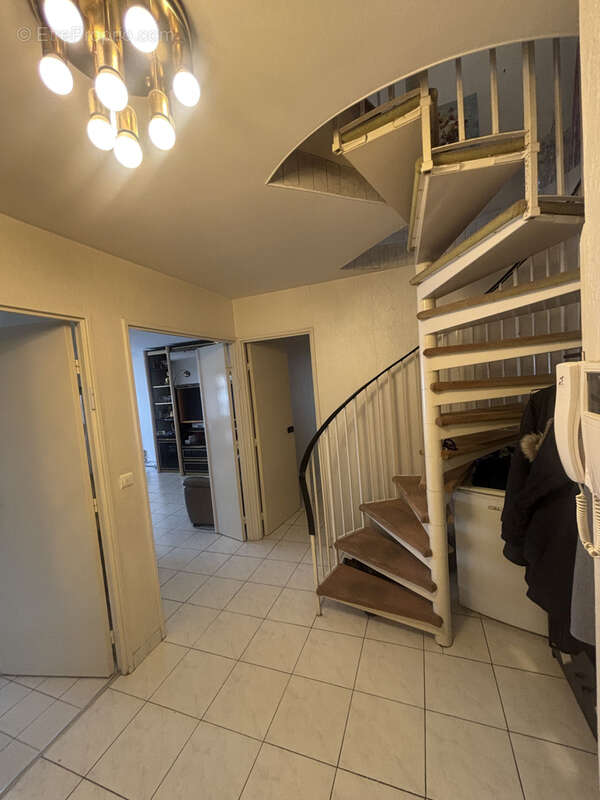 Appartement à PARIS-19E