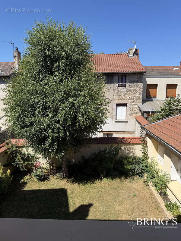 Appartement à SAINT-JUST-MALMONT