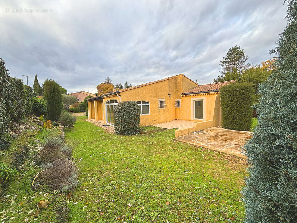 Maison à MALATAVERNE