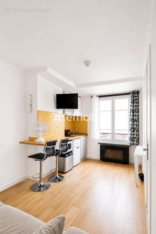 Appartement à PARIS-8E