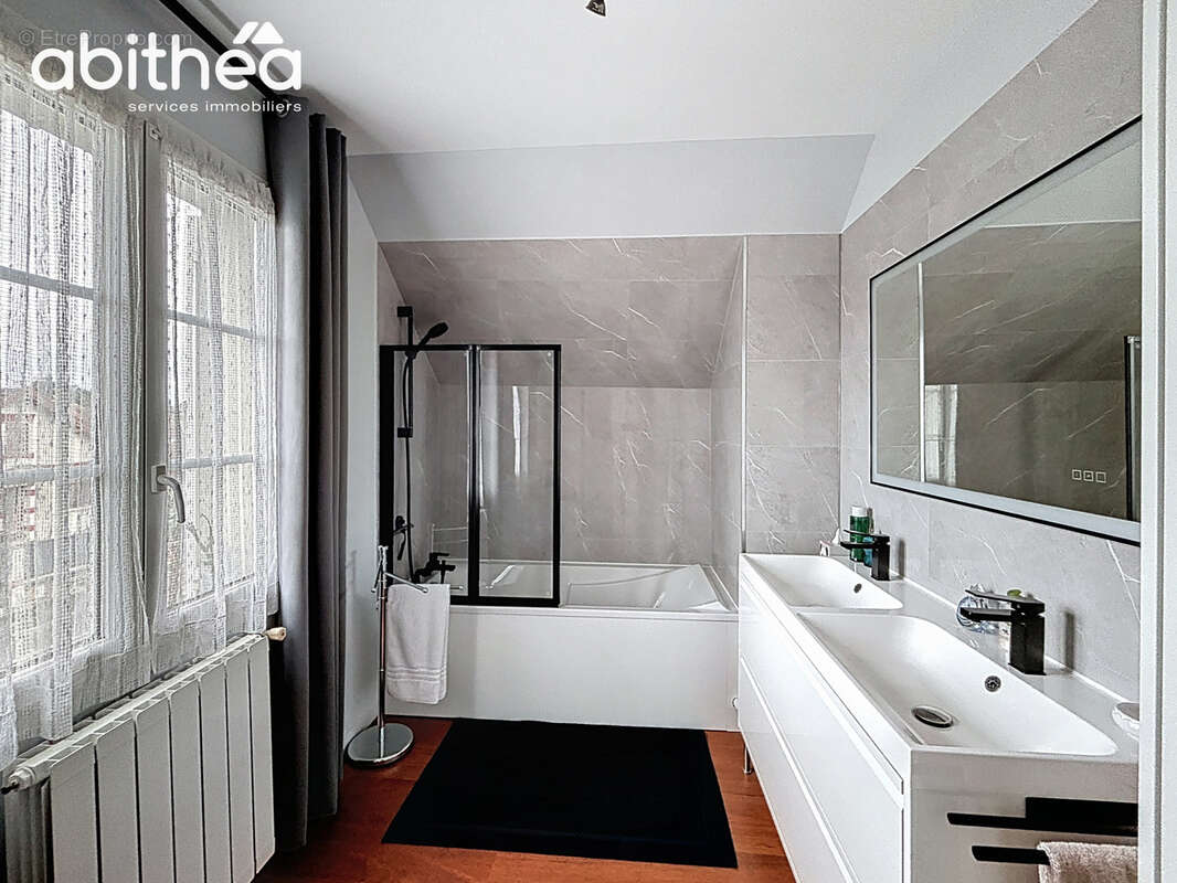 Maison à CHOISY-LE-ROI