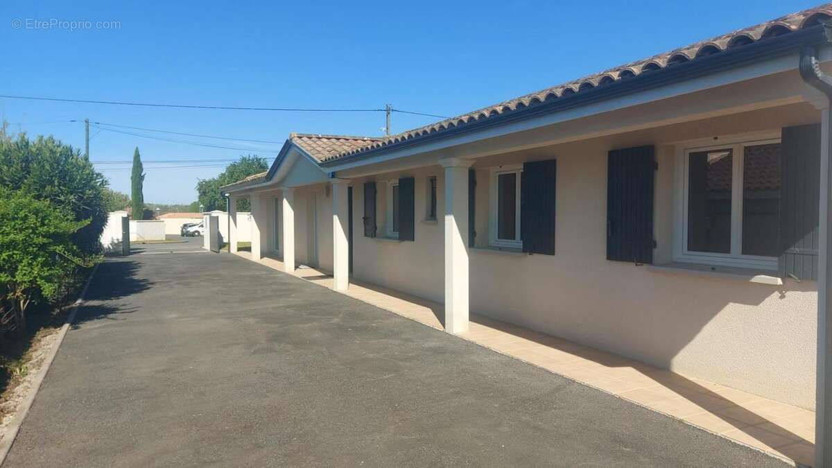 Photo 2 - Maison à LES BILLAUX