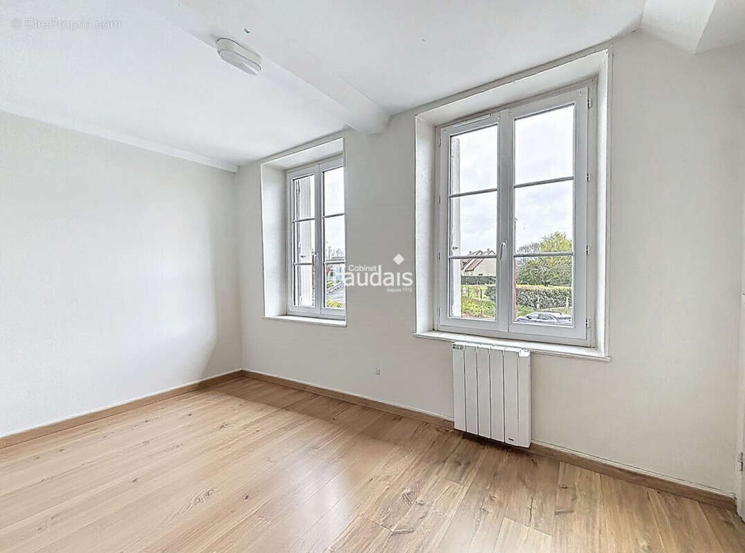 Appartement 192 m² à Vire  - photo 5