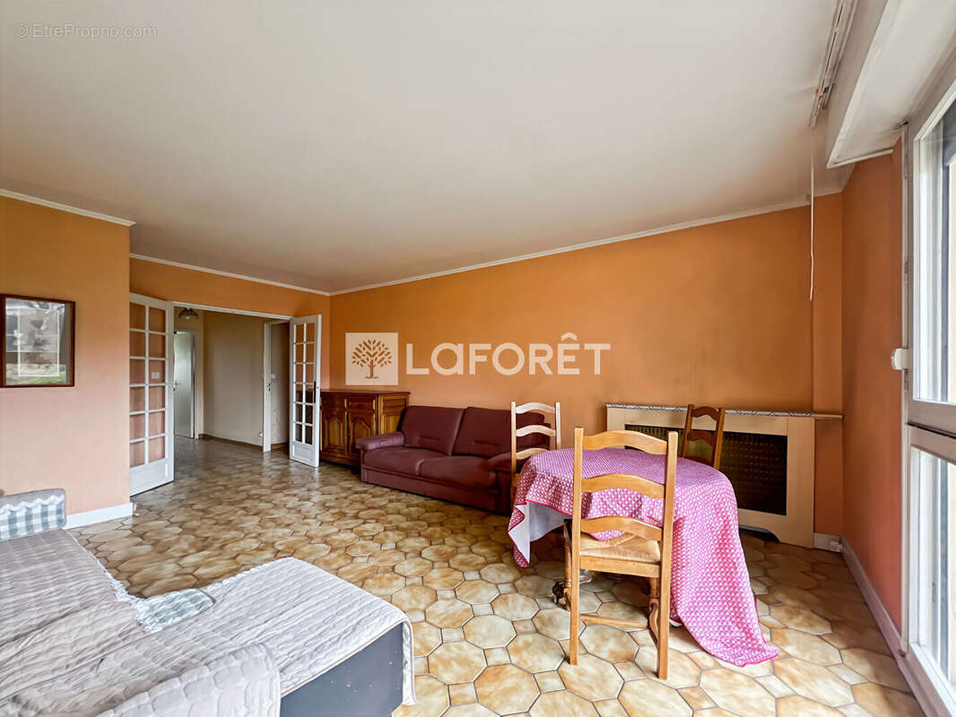 Appartement à MAISONS-ALFORT