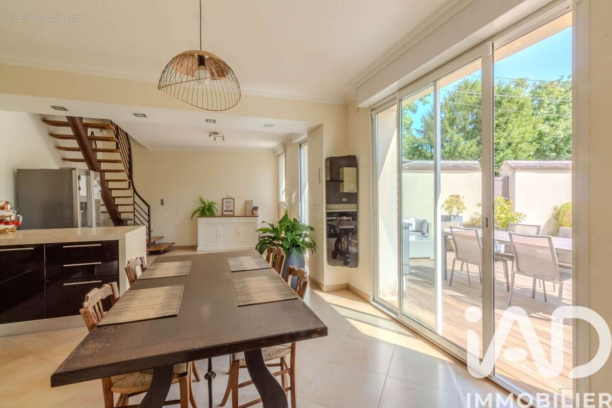 Maison 194 m² à Bourron-Marlotte  - photo 9