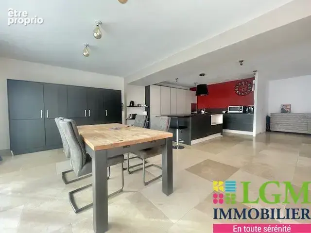 Maison de ville – 230 m² – 4 suites – Terrain 520 m² - photo 3