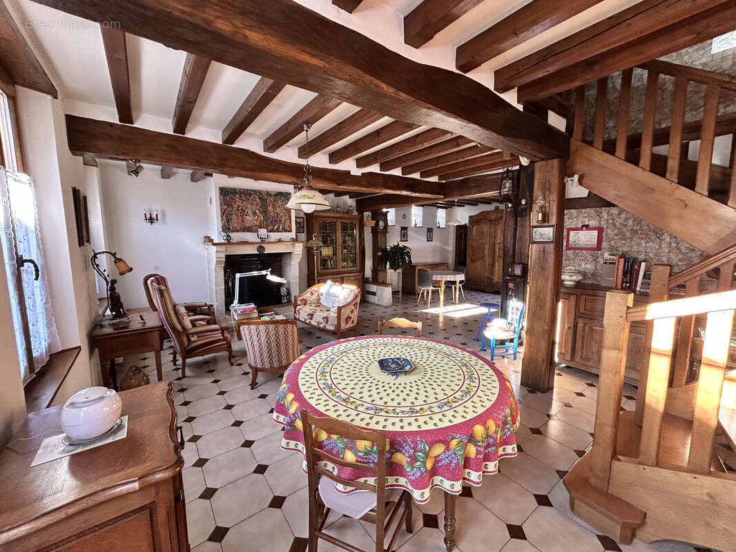 Maison à LA CHAUSSEE-SUR-MARNE