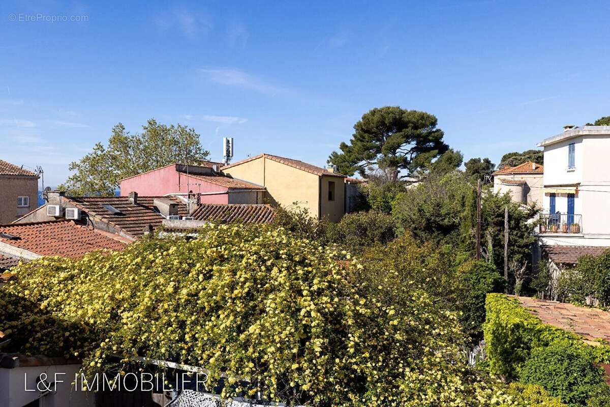 Appartement à SAINT-CYR-SUR-MER