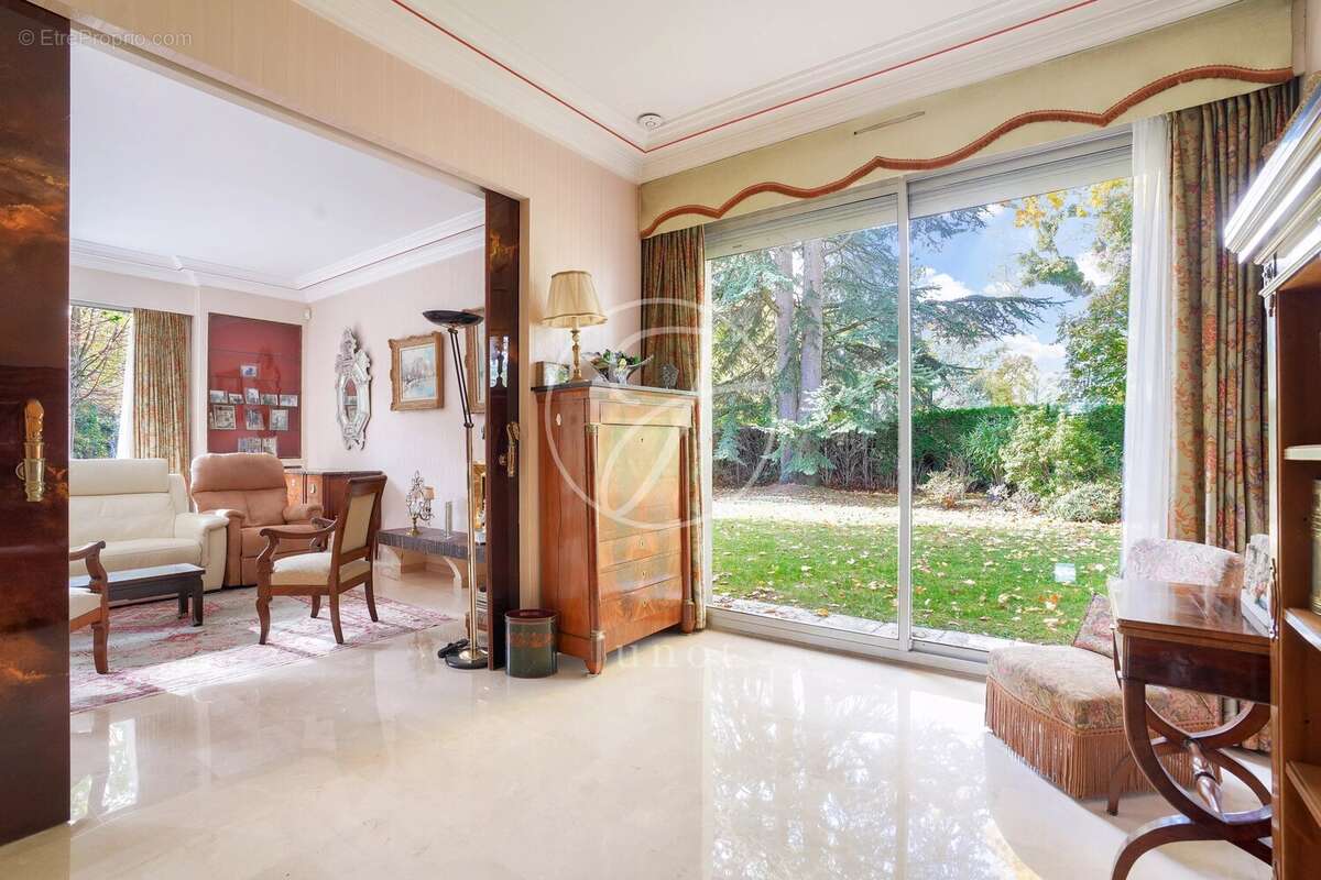 Maison à LE VESINET