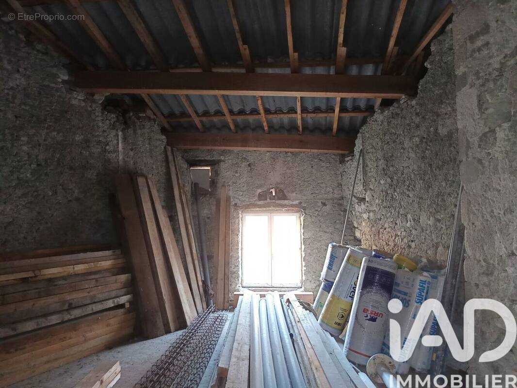 Photo 1 - Maison à PUY-SAINT-MARTIN