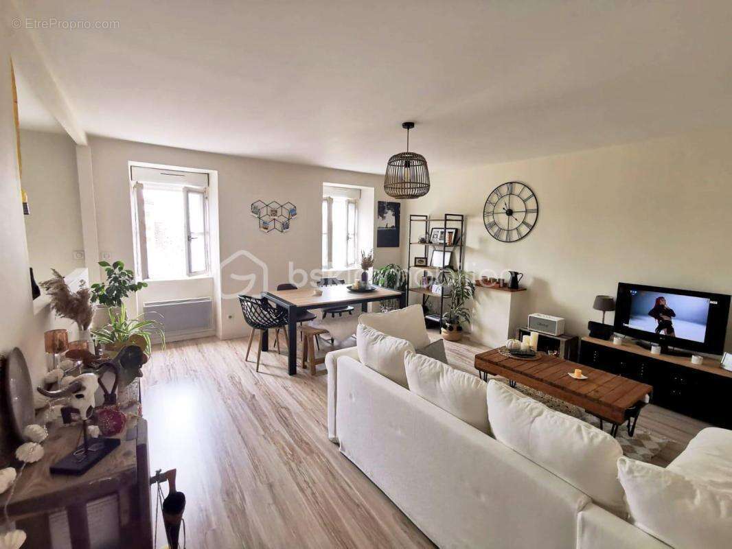 BOURGES – Appartement T3 de 87,72 m² avec cave - photo 2