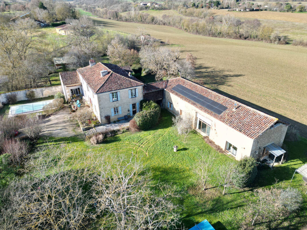 Maison à SEISSAN