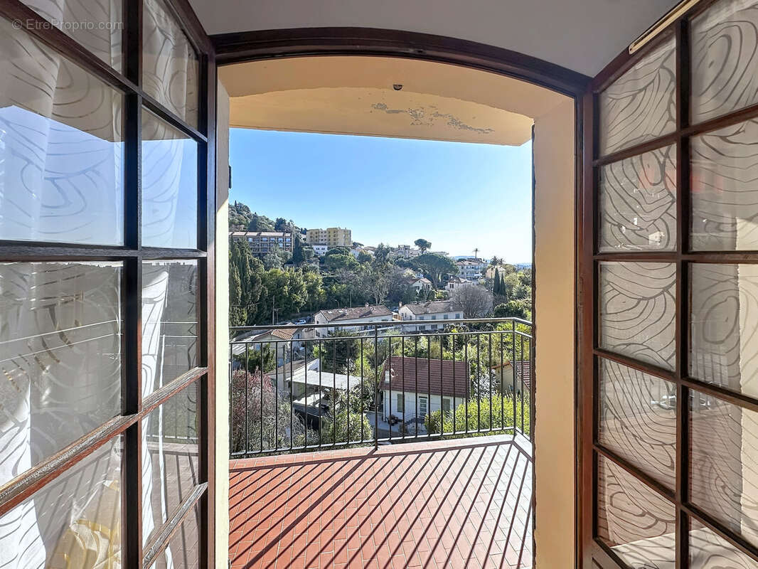 Appartement à VENCE