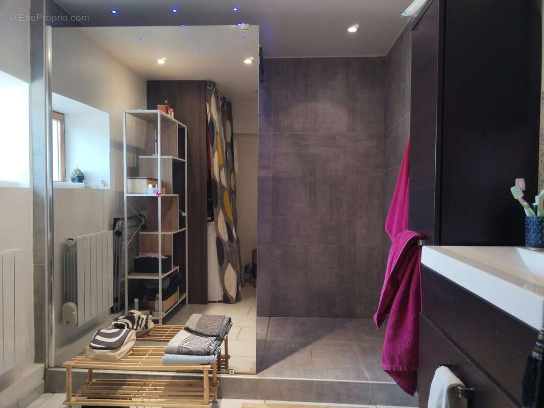 Appartement à EGREVILLE