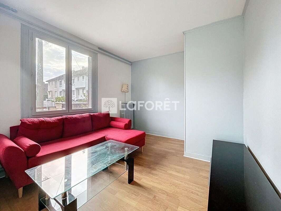 Maison à SAINT-ETIENNE-DU-ROUVRAY