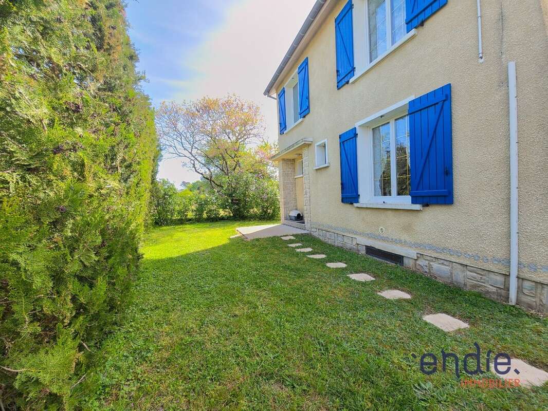 Maison à CHANTENAY-SAINT-IMBERT