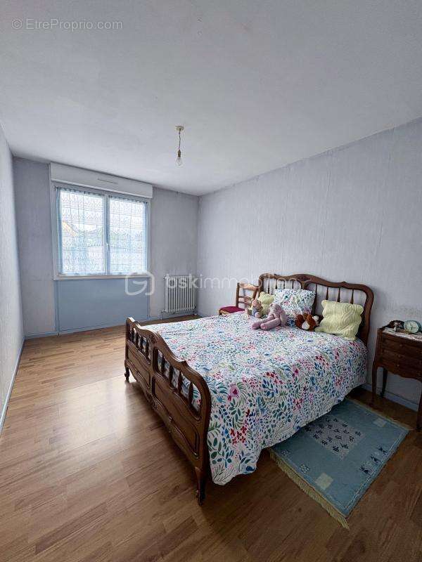 Maison à MESLAY-DU-MAINE