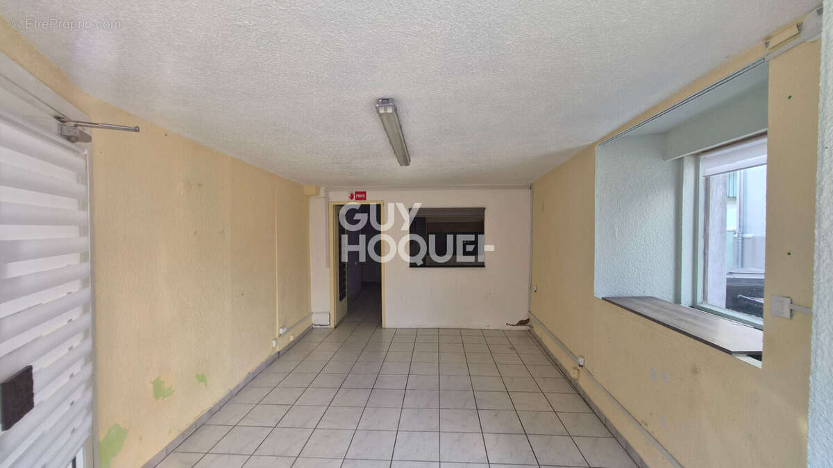 À vendre Local commercial de 32,5 m² au coeur de Cernay - photo 4